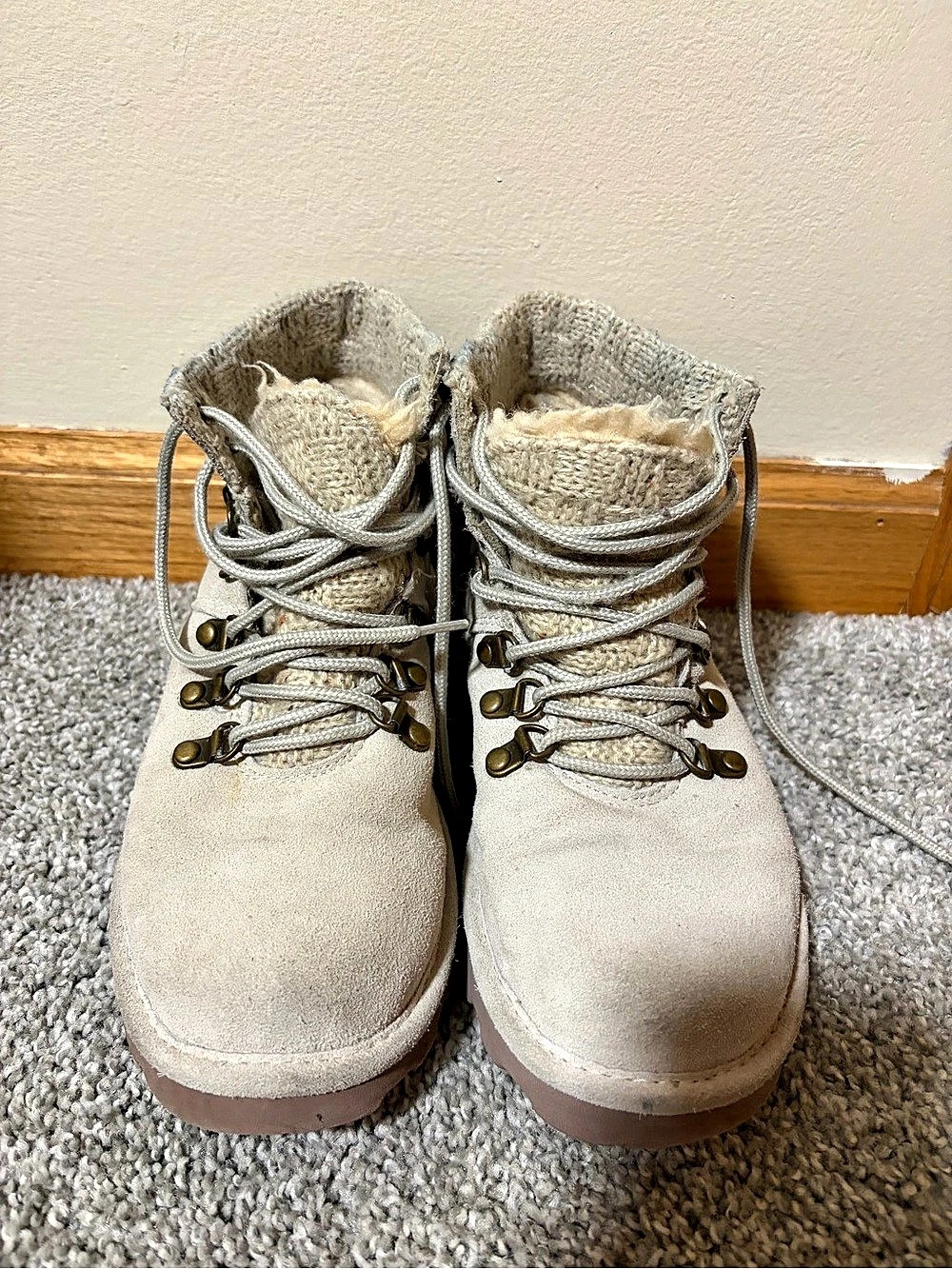Bearpaw Winter Boots in Beige